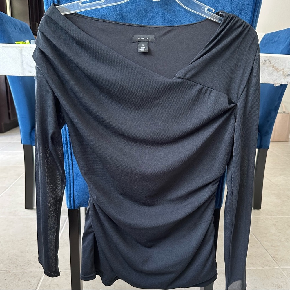 Halogen Women’s Top long sleeve Black Size: M